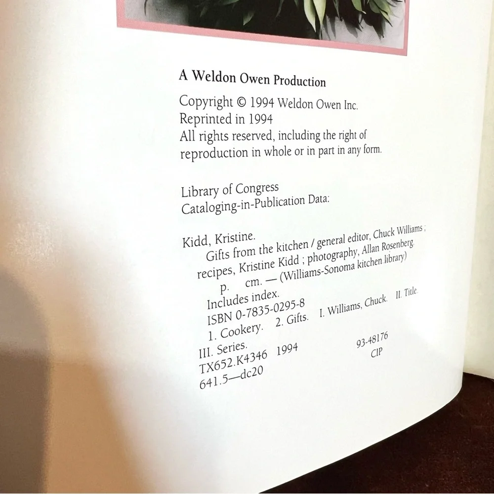 Vintage 1990s Williams - Sonoma Hardcover Gifts From The Kitchen Cookbook